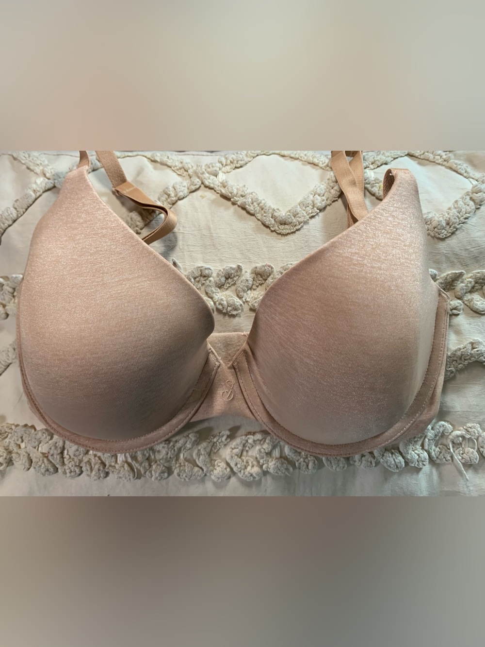 Victorias Secret Everyday Smooth Molded T-Shirt Bra — Nude Size 32 DD